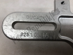 Ducati 82510181A plaque d'ancrage d'étrier - Côté gauche