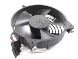 Ici, vous pouvez commander le ventilateur de radiateur auprès de Aprilia , avec le numéro de pièce AP8124855: