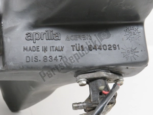 aprilia AP8131341 fuel tank - Right side