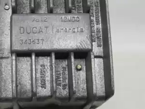 ducati 54040111c regulador de voltaje - Lado izquierdo