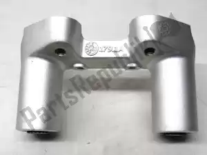ducati 36011792AA handlebar clamp - Upper part
