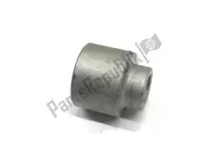 Honda 42311KTW900 spacer - Bottom side