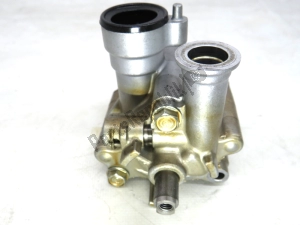 Honda 15100MCW000 oil pump - Upper side