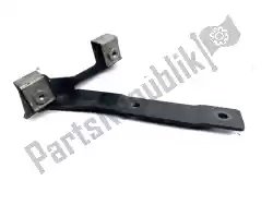 Here you can order the mounting material from BMW, with part number 46632329556: