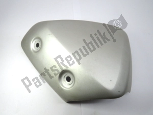 Yamaha 5YKF137B1000 scoop - Left side