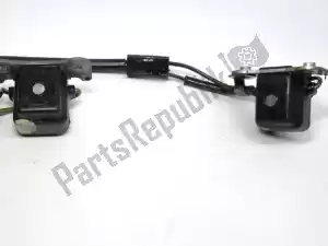 suzuki 3216005A00 camshaft position sensor - Left side