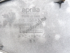 aprilia AP8158188 cz??ci do owiewek siode?ka - Dolna część