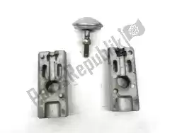 Here you can order the drive chain tensioner, silver from Aprilia, with part number AP8135751: