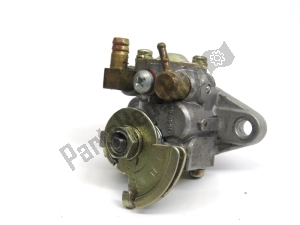 aprilia AP8508863 oil pump - Right side