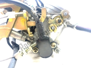 suzuki 1340529G00 throttle body - Lower part