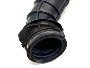 Yamaha 1WS144692100 inlet air duct, black, hard rubber - Right side