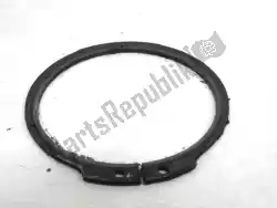 Here you can order the circlip from Aprilia, with part number AP8125366: