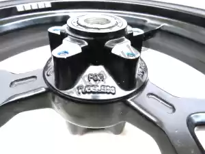 Ducati 50121783AA frontwheel, black, 17 inch, 3.50, 6 spokes - Upper part