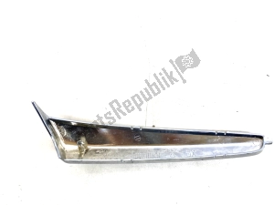 aprilia AP8149452 rh front finish - Right side