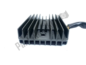 ducati 54040111c voltage regulator - Plain view
