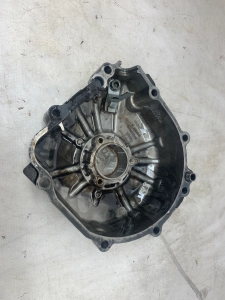 suzuki 1135118G10 alternator cover - Lower part