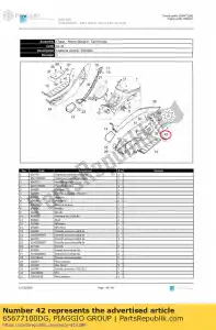 Piaggio Group 65677100DG lewa pokrywa rewizyjna ?wiecy zap?onowej - Dół