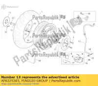 AP8225383, Piaggio Group, Tappo ruota posteriore aprilia  sr zd4te 50 2003 2004 2005 2016 2017 2018 2019, Nuovo