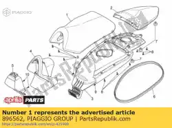 Aqui você pode pedir o selim. Carb preto. 991 em Piaggio Group , com o número da peça 896562: