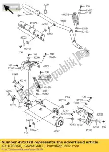 kawasaki 491070066 tubo de escape, middl kvf65 - Lado inferior