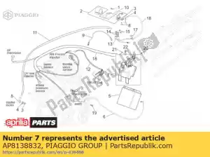 Piaggio Group AP8138832 tapa bateria - Lado izquierdo