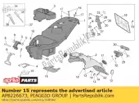 AP8226673, Piaggio Group, Paraspruzzi aprilia  scarabeo 50 2001 2002 2003 2004, Nuovo