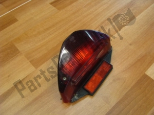 aprilia AP8124352 luz traseira com refletor - Lado direito