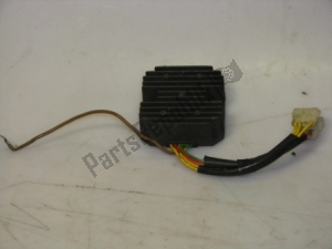 aprilia AP8112941 voltage regulator - Left side