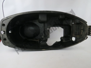 aprilia AP8179447 helmcompartiment - Overzicht