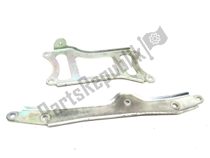 aprilia 872177 hardware de montaje del cuerpo del acelerador - Lado derecho