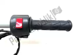 Here you can order the throttle handle, without throttle cables from Kawasaki, with part number 460911891: