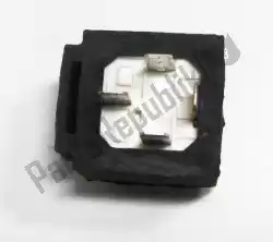 Here you can order the injection relay from Piaggio Group, with part number 895481: