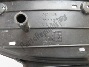 aprilia AP8249892 podnó?ek - Dolna część