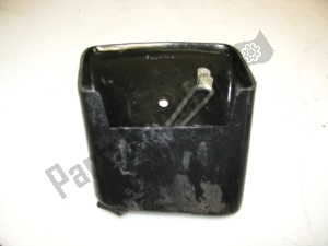 aprilia AP8230125 tools box - Bottom side