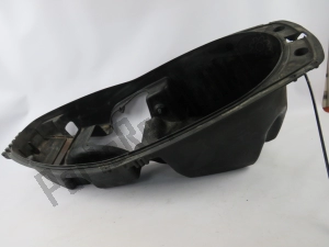 aprilia AP8179447 helmcompartiment - afbeelding 9 van 15