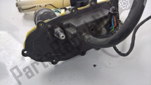 aprilia AP8106629 kraftstoffpumpe - Oberer Teil