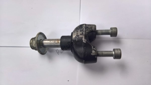 aprilia AP8123605 lower u-bolt - image 11 of 14