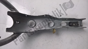 aprilia AP8135986 protezione del blocco motore - immagine 9 di 12