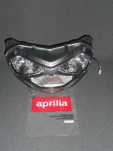 aprilia AP8124744 headlight - Upper side