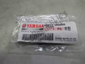 Yamaha 9581708050 parafusos - Lado direito