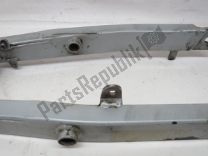 aprilia AP8132055 swingarm - image 20 of 24