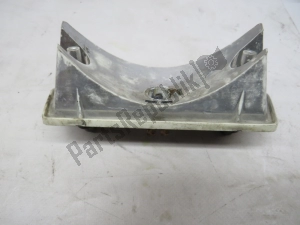 yamaha 3D9H47100000 taillight housing - Middle