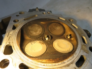 aprilia ap0613406 cilinderkop, voor - afbeelding 32 van 35