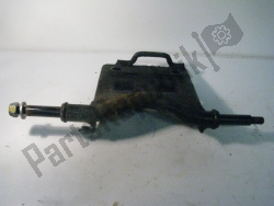 Aprilia 654714, Halter fuer bremszange fastri., OEM: Aprilia 654714