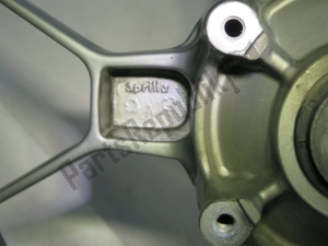 aprilia 854792 roue arrière, aluminium, 17 pouces, 6, 10 rayons - image 14 de 14