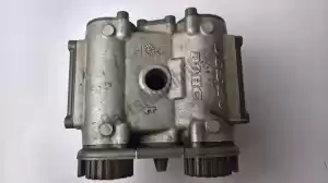 ducati 30120021A cylinder head - image 13 of 36