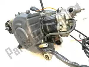 Piaggio 4342375 complete engine block - image 18 of 34