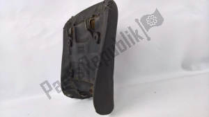 aprilia ap8229255 saddle - image 11 of 12