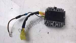 aprilia AP8112941 voltage regulator - Plain view