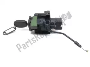 Piaggio CM082504 throttle body / ignition lock / ecu / trunk and buddy lock mechanism - image 37 of 52